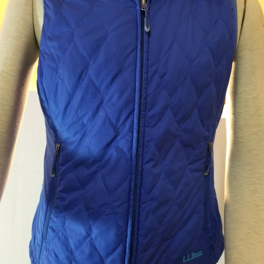 L.L. Bean Quilted Reversible Vest Front Zipper With Zippered Pockets. Size M Pet